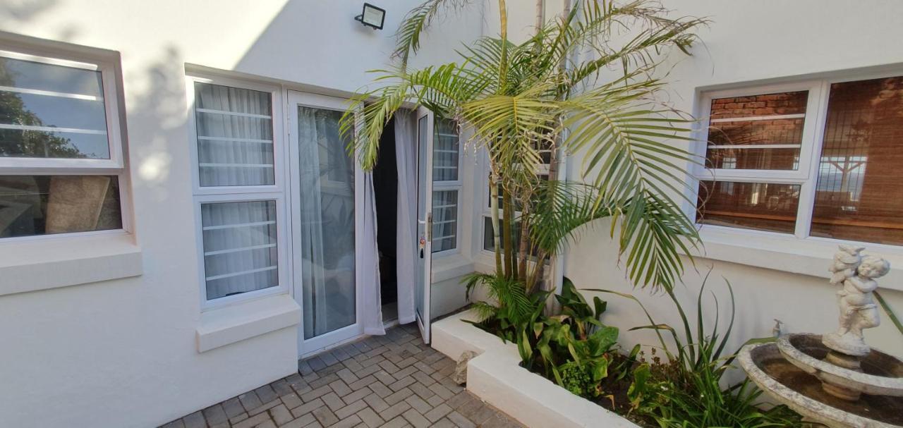 Beachview Guest Suites Port Elizabeth Exteriör bild