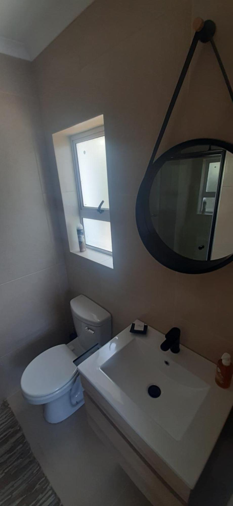 Beachview Guest Suites Port Elizabeth Exteriör bild